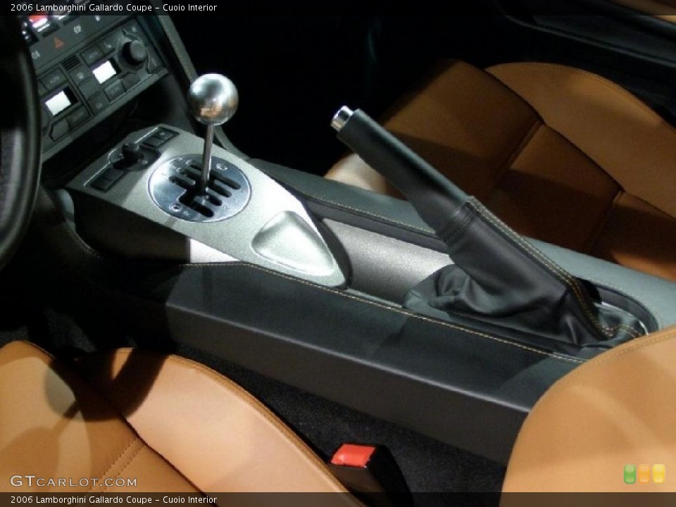Cuoio Interior Controls for the 2006 Lamborghini Gallardo Coupe #41427067