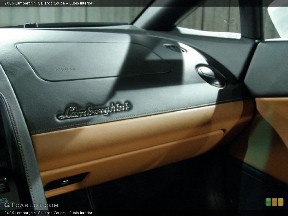 Cuoio Interior Dashboard for the 2006 Lamborghini Gallardo Coupe #41427083