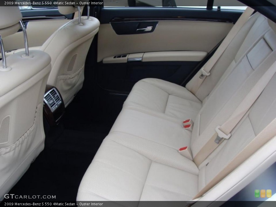 Oyster Interior Photo for the 2009 Mercedes-Benz S 550 4Matic Sedan #41427645