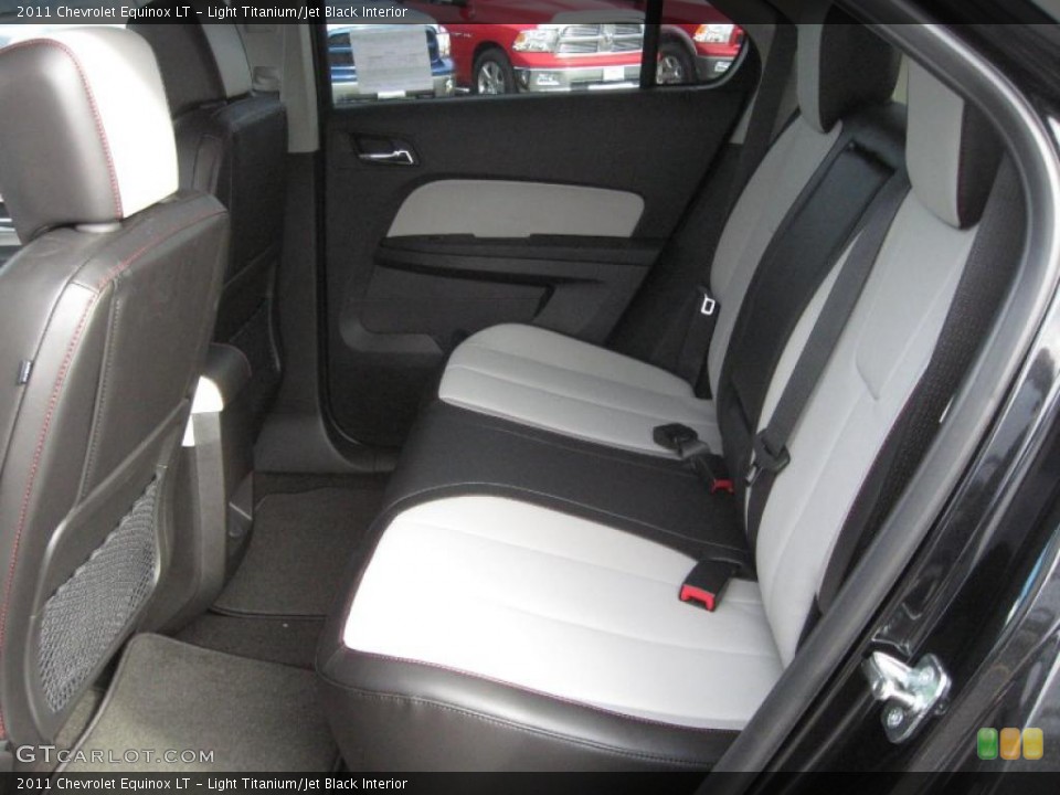 Light Titanium/Jet Black Interior Photo for the 2011 Chevrolet Equinox LT #41442395
