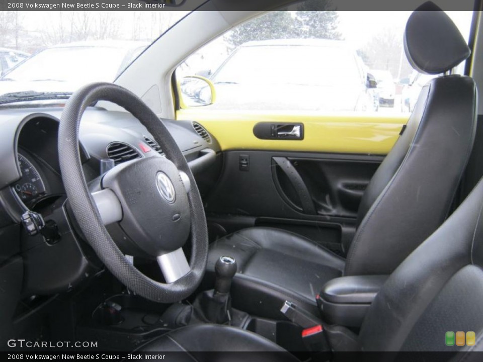 Black Interior Photo for the 2008 Volkswagen New Beetle S Coupe #41443435