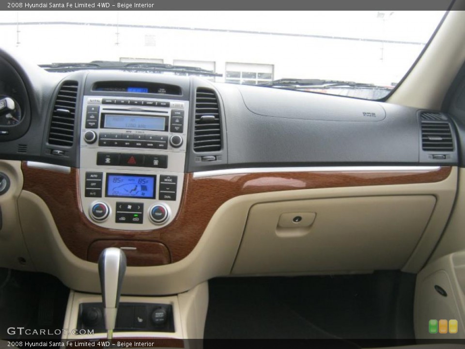 Beige Interior Dashboard for the 2008 Hyundai Santa Fe Limited 4WD #41444119