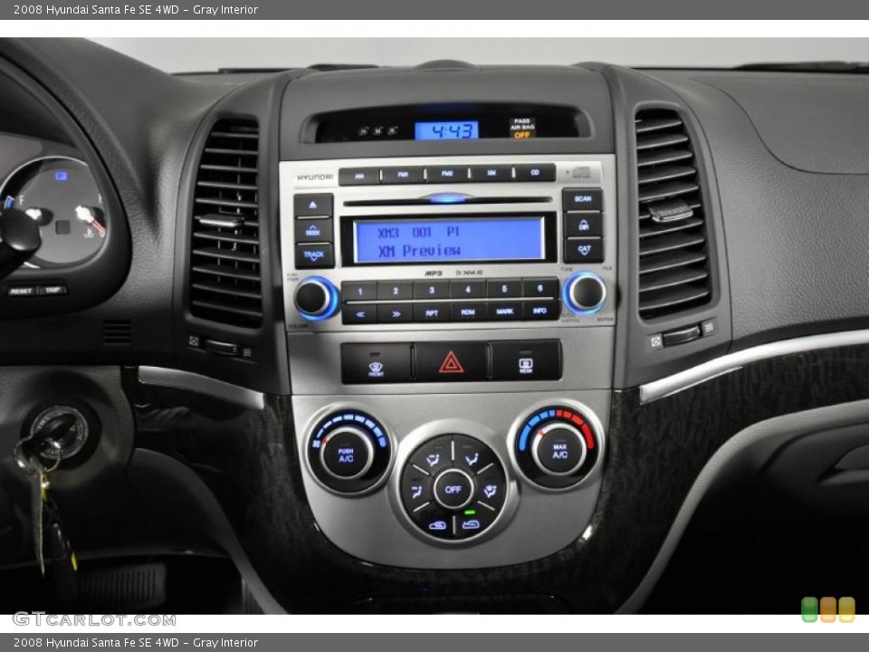 Gray Interior Controls for the 2008 Hyundai Santa Fe SE 4WD #41447499