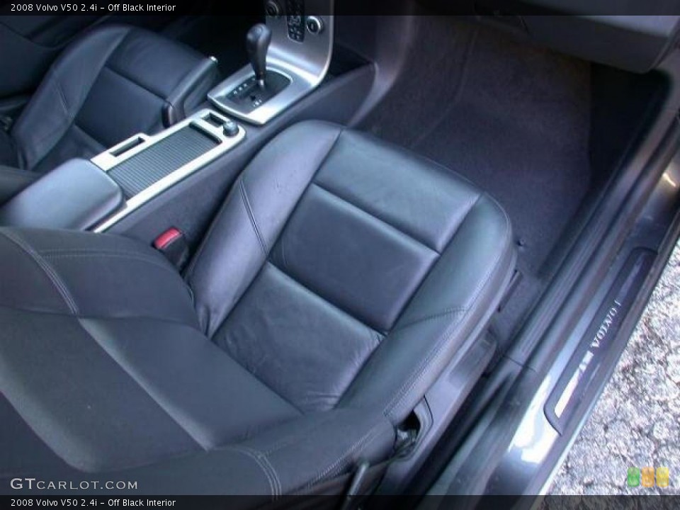 Off Black Interior Photo for the 2008 Volvo V50 2.4i #41450623