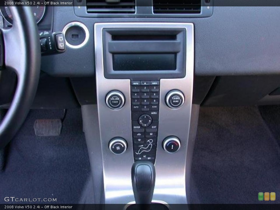 Off Black Interior Controls for the 2008 Volvo V50 2.4i #41450819