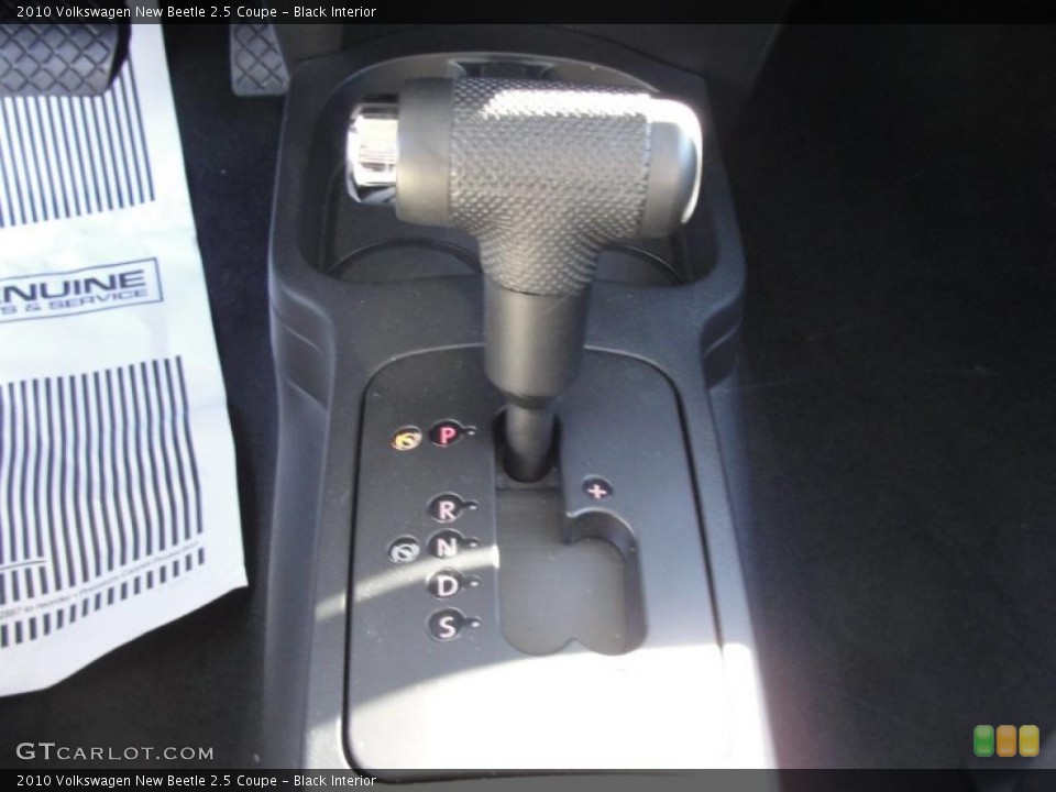 Black Interior Transmission for the 2010 Volkswagen New Beetle 2.5 Coupe #41451039