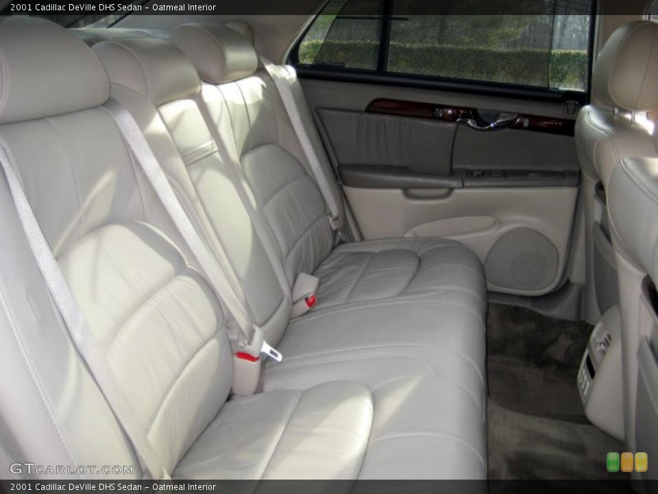 Oatmeal Interior Photo for the 2001 Cadillac DeVille DHS Sedan #41452559