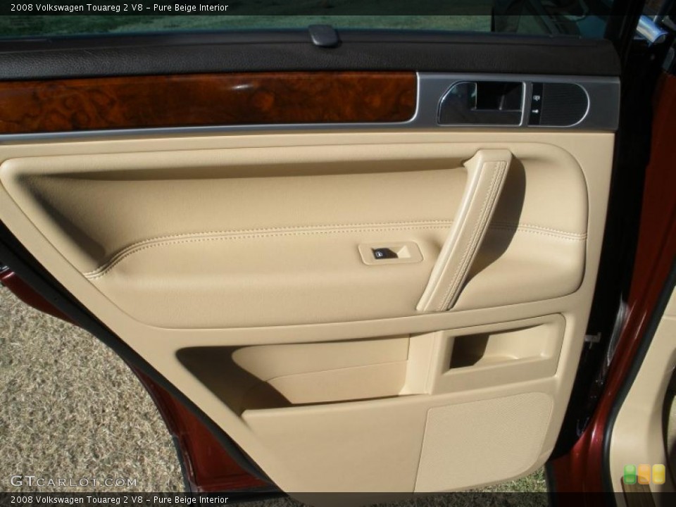 Pure Beige Interior Door Panel for the 2008 Volkswagen Touareg 2 V8 #41455863