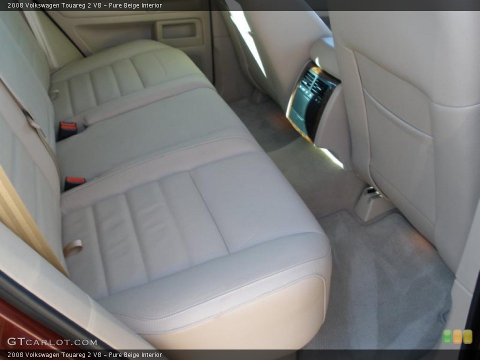 Pure Beige Interior Photo for the 2008 Volkswagen Touareg 2 V8 #41455943