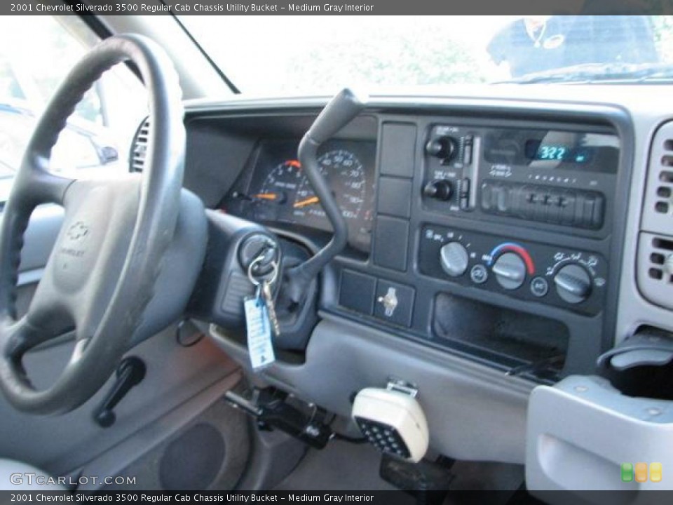 Medium Gray Interior Dashboard for the 2001 Chevrolet Silverado 3500 Regular Cab Chassis Utility Bucket #41456583