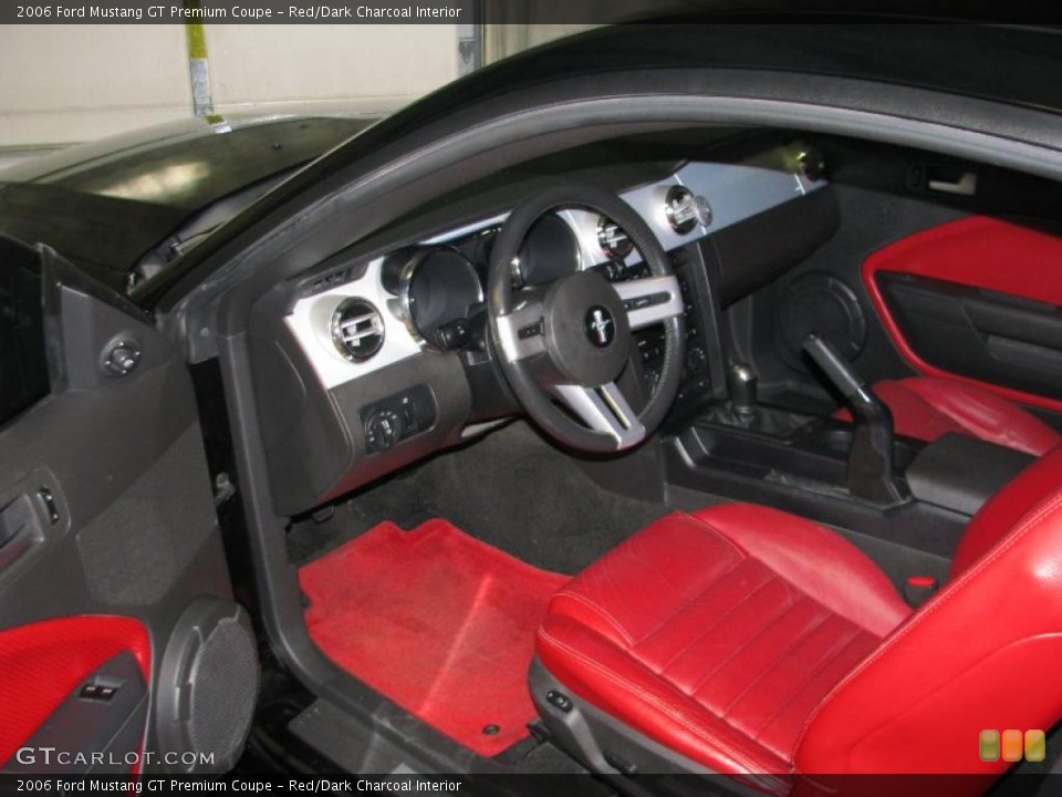 Red/Dark Charcoal Interior Photo for the 2006 Ford Mustang GT Premium Coupe #41462142