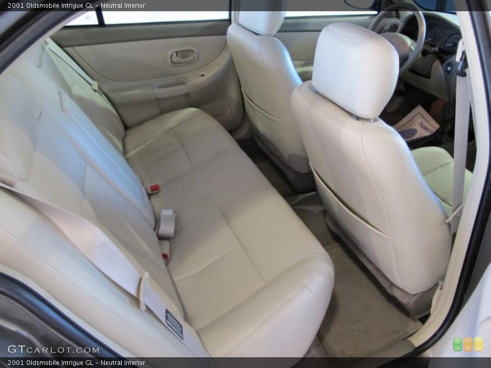 Neutral Interior Photo for the 2001 Oldsmobile Intrigue GL #41465214