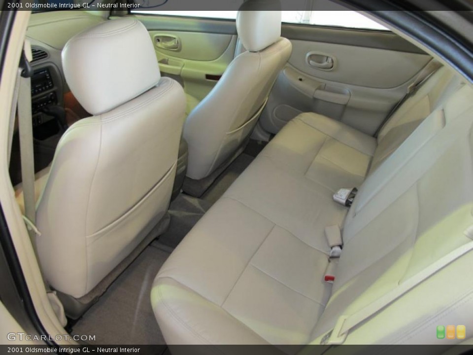 Neutral Interior Photo for the 2001 Oldsmobile Intrigue GL #41465270