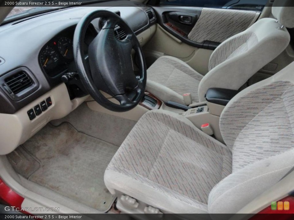 Beige Interior Photo for the 2000 Subaru Forester 2.5 S #41466718