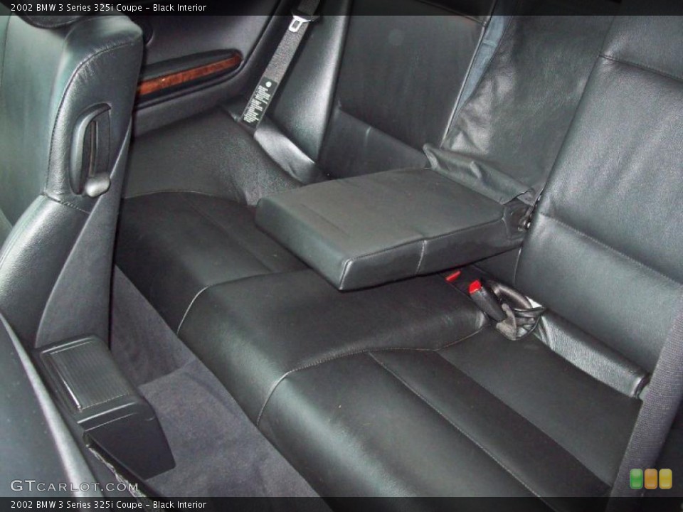 Black Interior Photo for the 2002 BMW 3 Series 325i Coupe #41467975