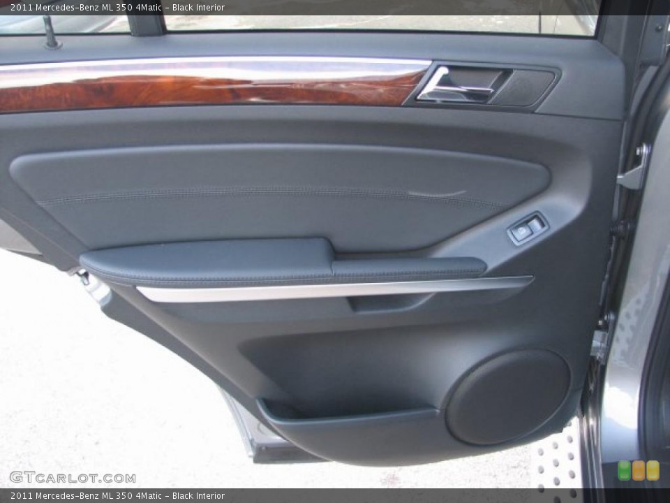 Black Interior Door Panel for the 2011 Mercedes-Benz ML 350 4Matic #41471251