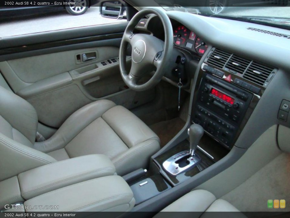 Ecru Interior Photo for the 2002 Audi S8 4.2 quattro #41471455