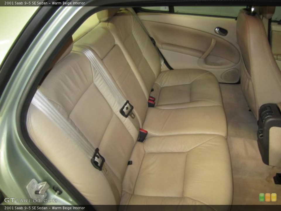 Warm Beige Interior Photo for the 2001 Saab 9-5 SE Sedan #41475439