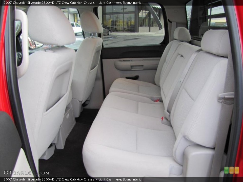 Light Cashmere/Ebony Interior Photo for the 2007 Chevrolet Silverado 2500HD LTZ Crew Cab 4x4 Chassis #41475999