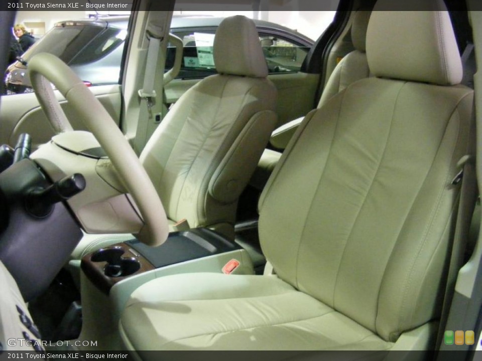 Bisque Interior Photo for the 2011 Toyota Sienna XLE #41484143
