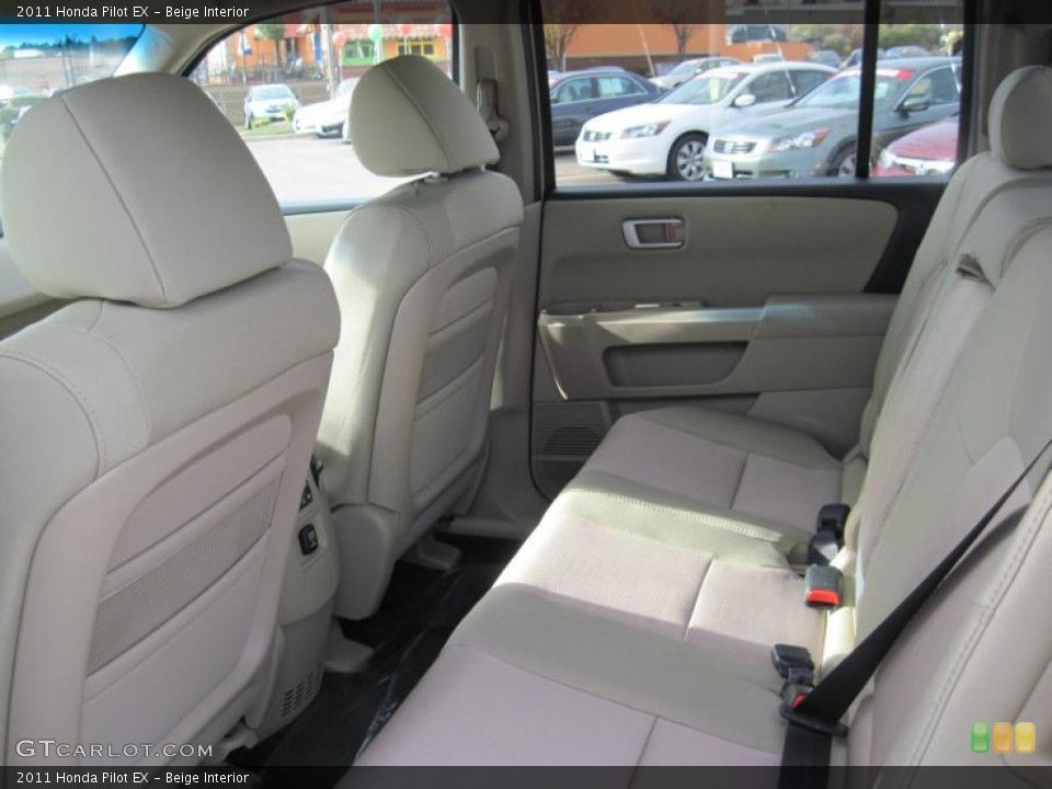 Beige Interior Photo for the 2011 Honda Pilot EX #41491695