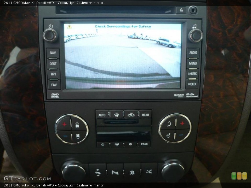 Cocoa/Light Cashmere Interior Controls for the 2011 GMC Yukon XL Denali AWD #41492155
