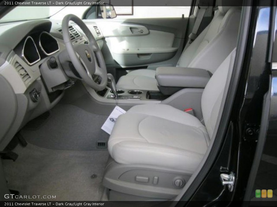 Dark Gray/Light Gray Interior Photo for the 2011 Chevrolet Traverse LT #41493007