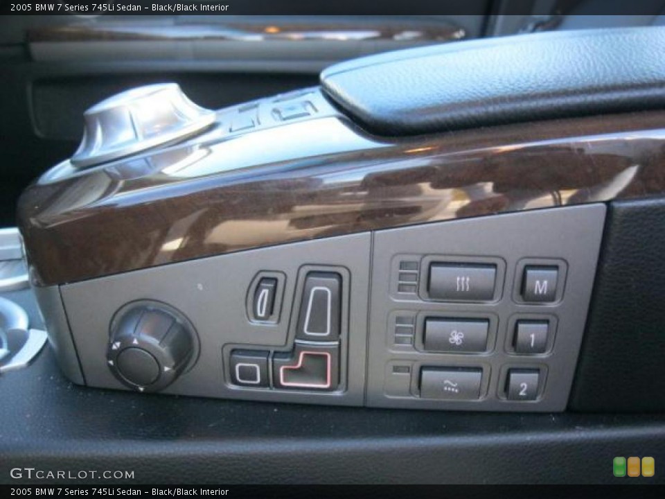 Black/Black Interior Controls for the 2005 BMW 7 Series 745Li Sedan #41493939