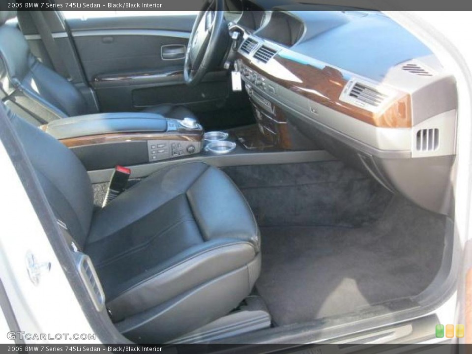 Black/Black Interior Photo for the 2005 BMW 7 Series 745Li Sedan #41493958