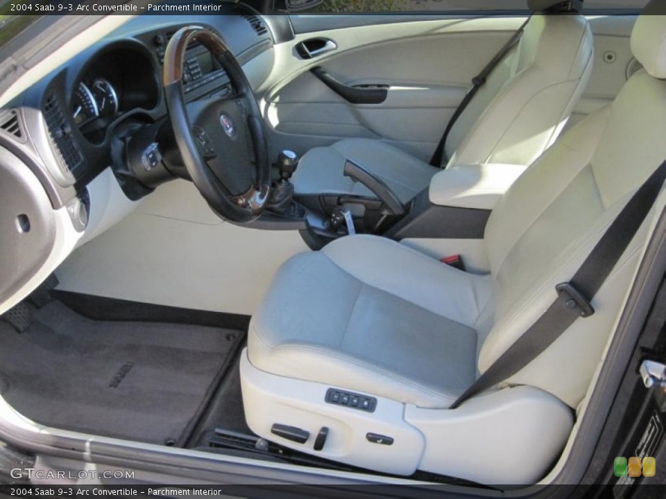 Parchment Interior Photo for the 2004 Saab 9-3 Arc Convertible #41507443