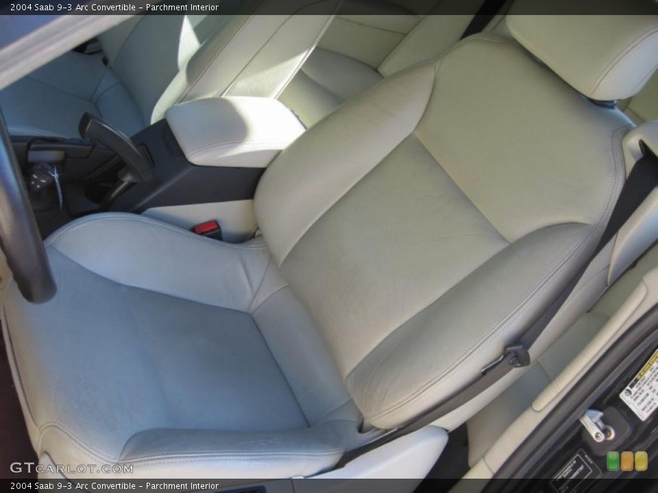Parchment Interior Photo for the 2004 Saab 9-3 Arc Convertible #41507447