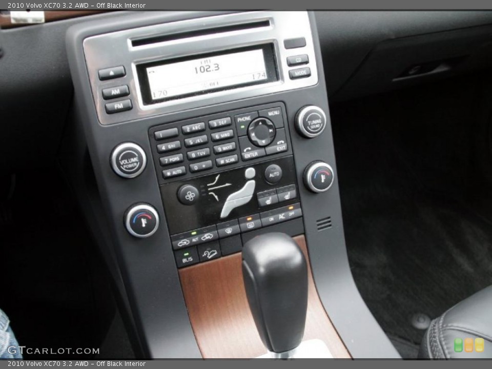 Off Black Interior Controls for the 2010 Volvo XC70 3.2 AWD #41512497