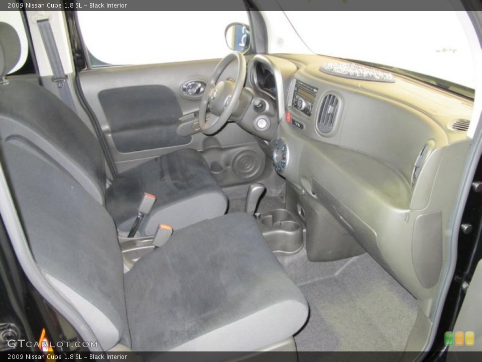 Black Interior Photo for the 2009 Nissan Cube 1.8 SL #41514669