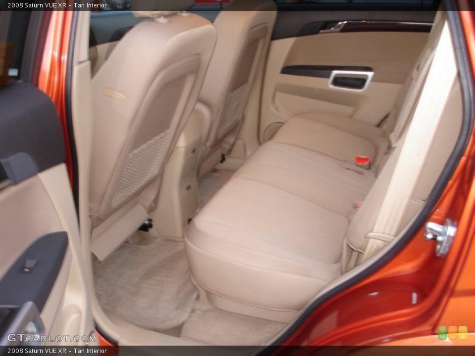 Tan Interior Photo for the 2008 Saturn VUE XR #41515681