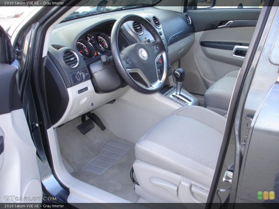 Gray Interior Photo for the 2010 Saturn VUE XE #41516117