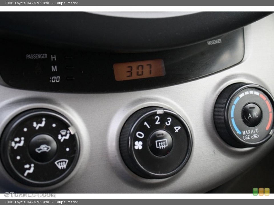 Taupe Interior Controls for the 2006 Toyota RAV4 V6 4WD #41540164