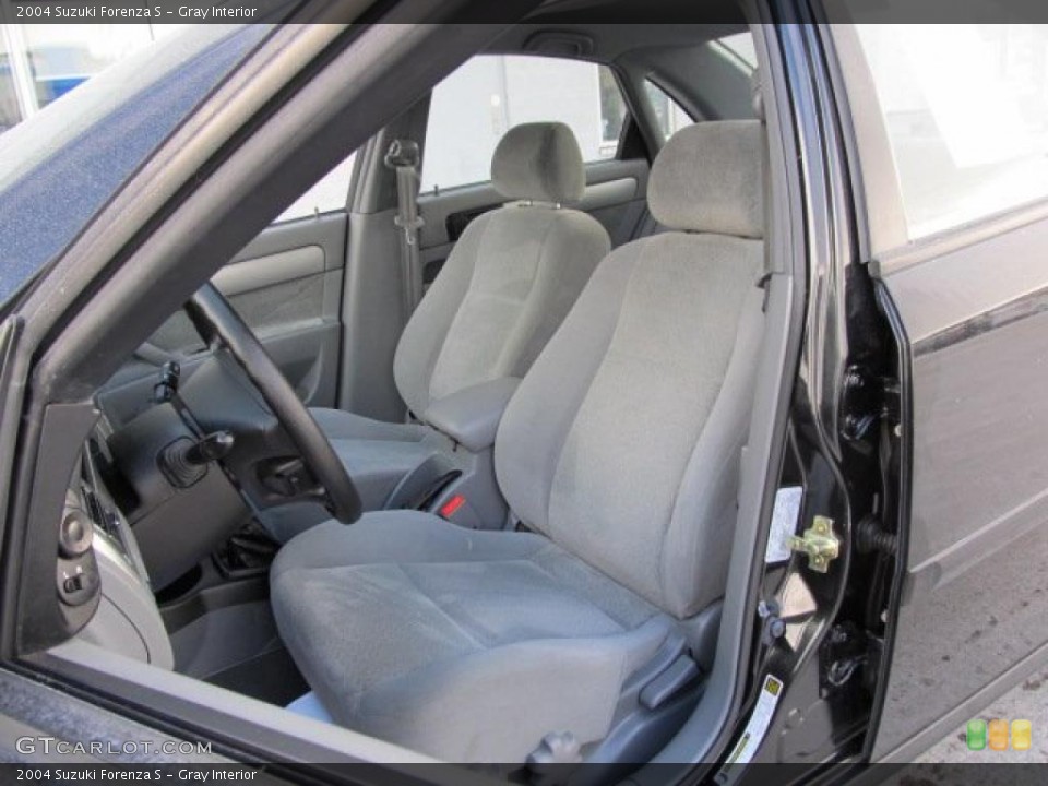 Gray Interior Photo for the 2004 Suzuki Forenza S #41550618