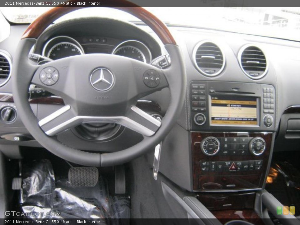 Black Interior Dashboard for the 2011 Mercedes-Benz GL 550 4Matic #41552970