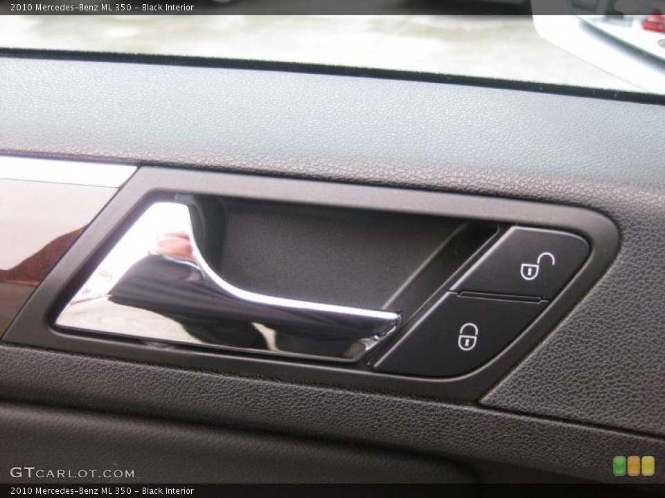 Black Interior Controls for the 2010 Mercedes-Benz ML 350 #41554790