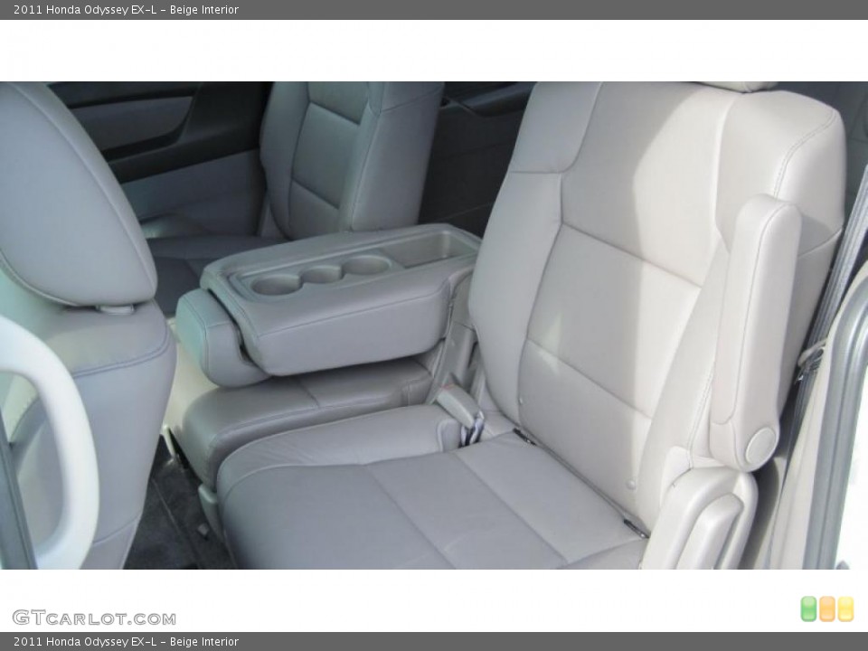 Beige Interior Photo for the 2011 Honda Odyssey EX-L #41555094