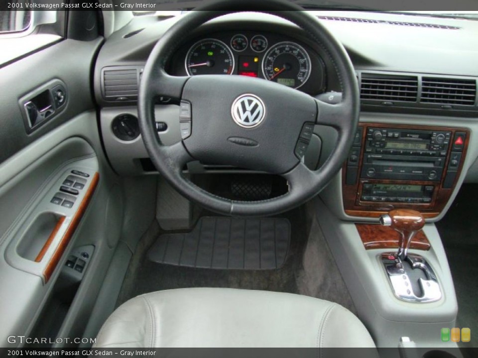 Gray Interior Dashboard for the 2001 Volkswagen Passat GLX Sedan #41555786