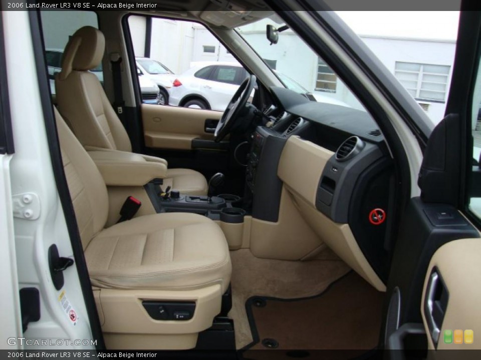 Alpaca Beige Interior Photo for the 2006 Land Rover LR3 V8 SE #41558182
