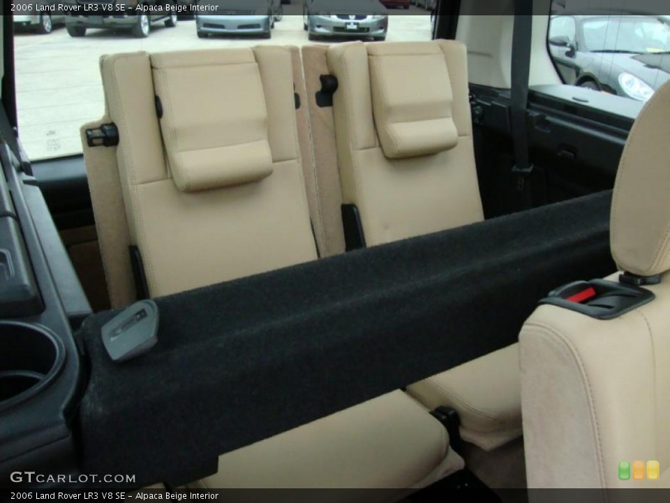 Alpaca Beige Interior Photo for the 2006 Land Rover LR3 V8 SE #41558382