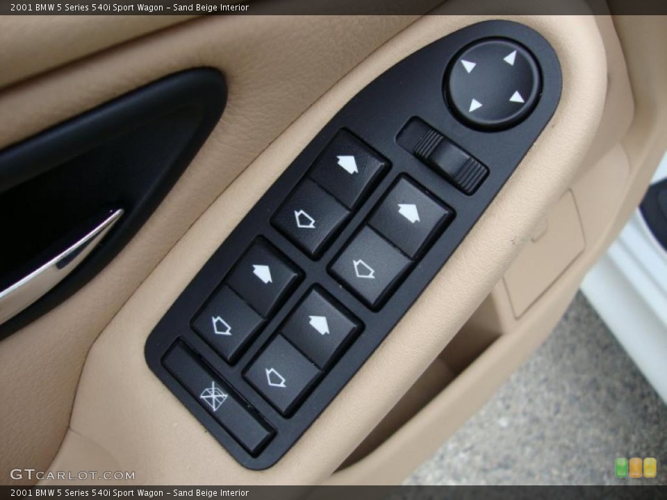 Sand Beige Interior Controls for the 2001 BMW 5 Series 540i Sport Wagon #41559667