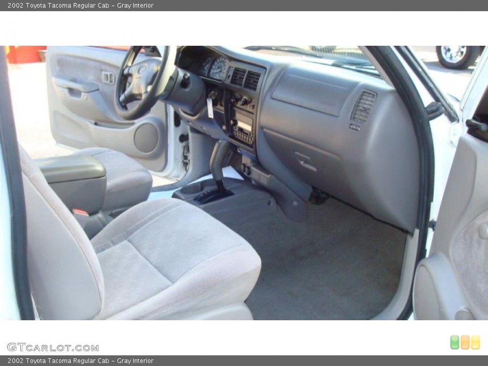 Gray Interior Photo for the 2002 Toyota Tacoma Regular Cab #41560343