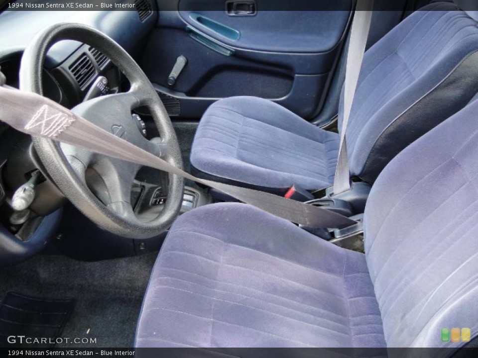 Blue Interior Photo for the 1994 Nissan Sentra XE Sedan #41560443