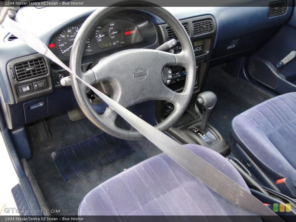 Blue Interior Photo for the 1994 Nissan Sentra XE Sedan #41560459