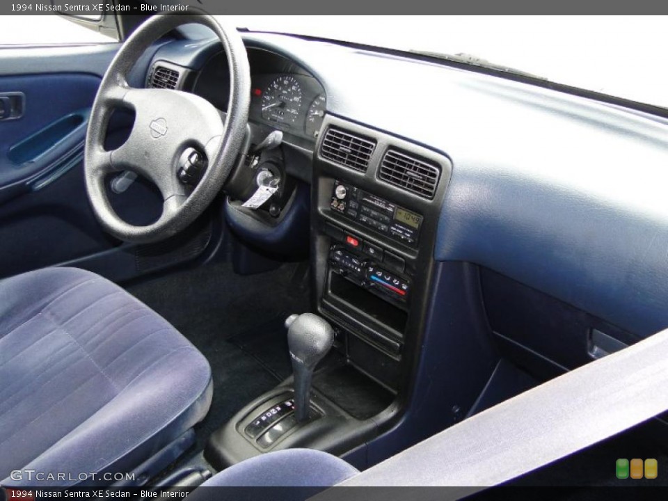Blue Interior Photo for the 1994 Nissan Sentra XE Sedan #41560515
