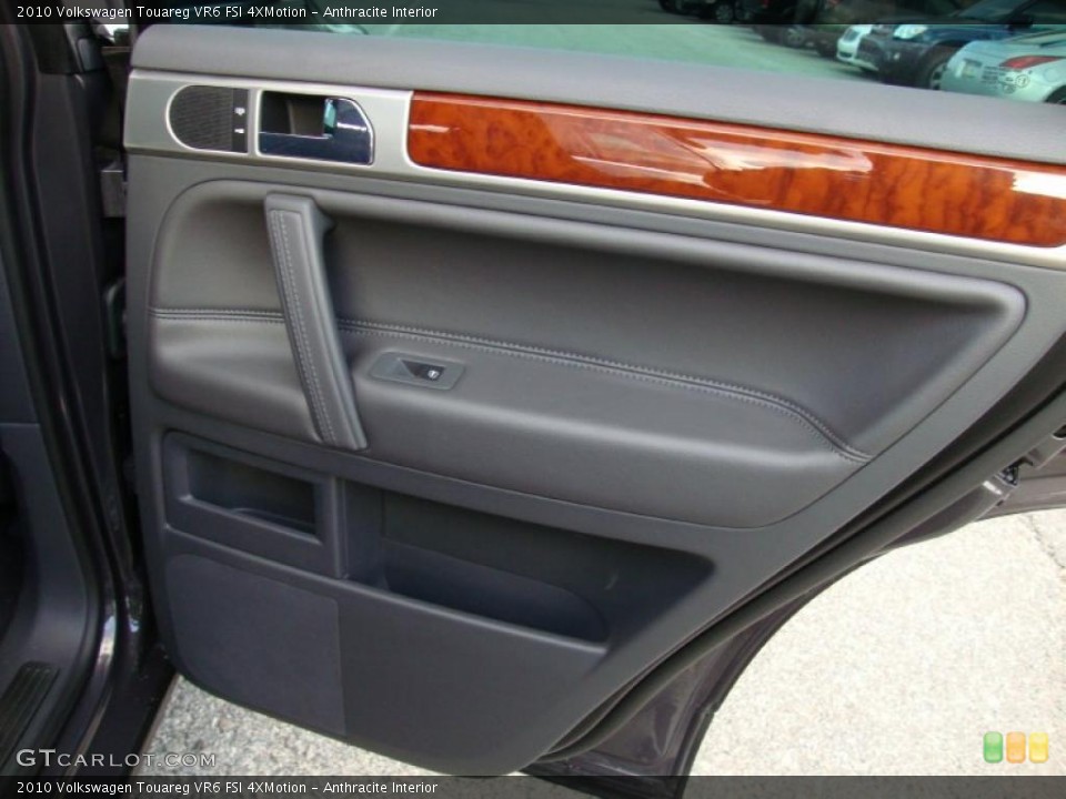 Anthracite Interior Door Panel for the 2010 Volkswagen Touareg VR6 FSI 4XMotion #41560615