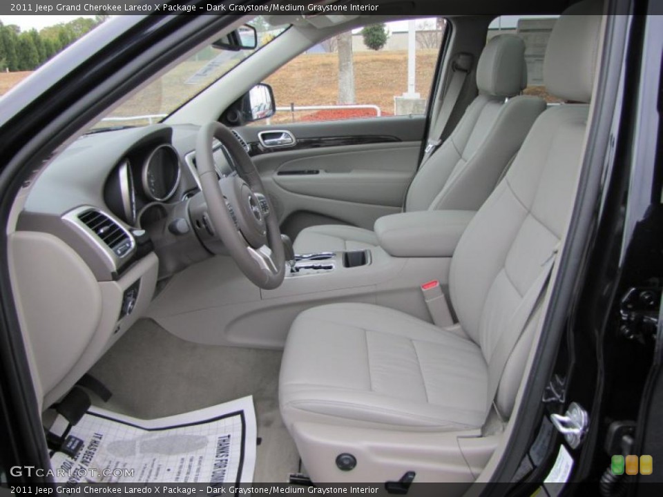 Dark Graystone/Medium Graystone Interior Photo for the 2011 Jeep Grand Cherokee Laredo X Package #41563453